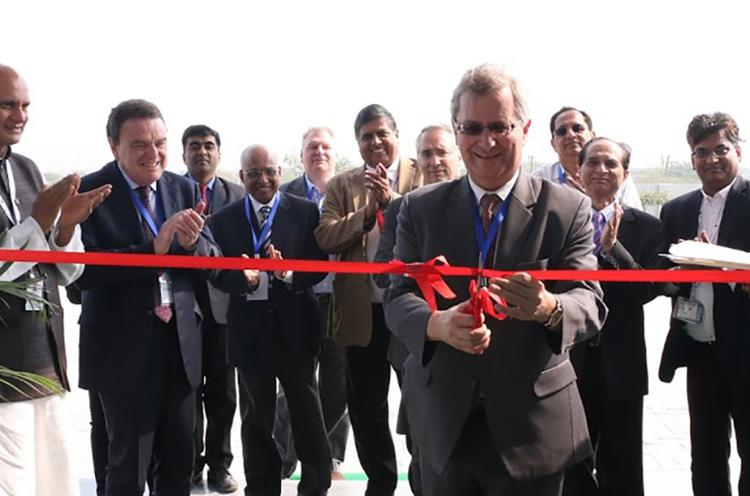 inauguration-ribbon-cutting